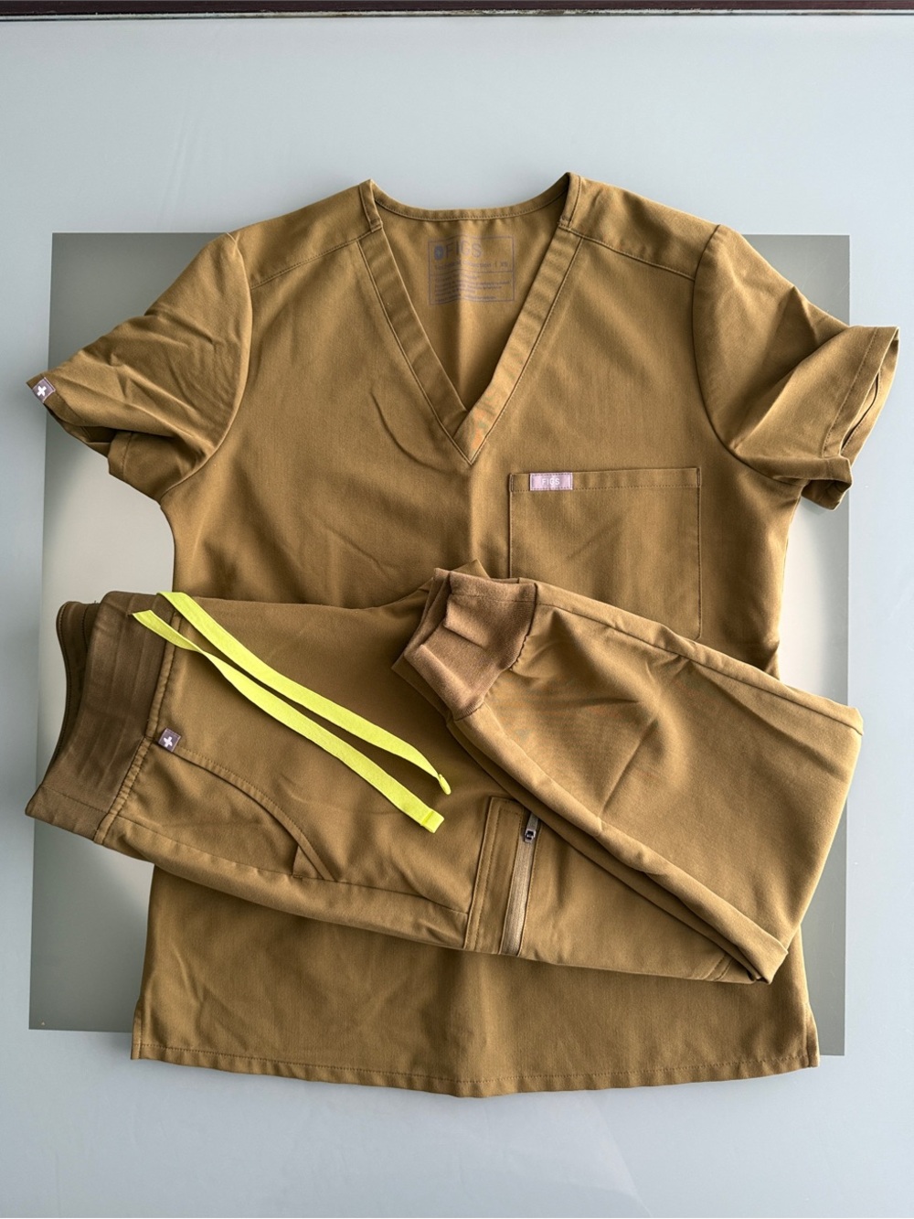 Figs Martini Olive Women's Scrub Set